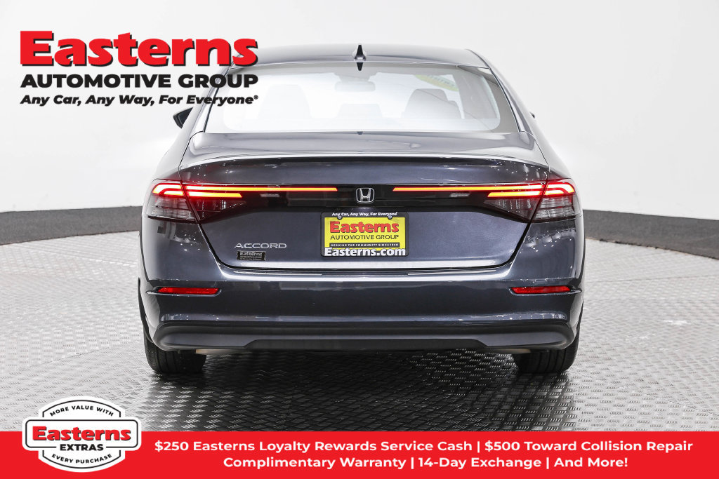 Used 2023 Honda Accord EX image 7