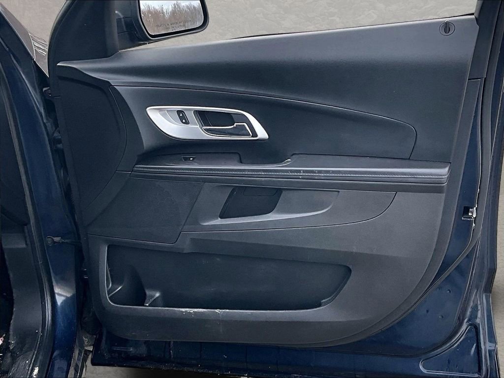 Used 2015 Chevrolet Equinox LS image 17