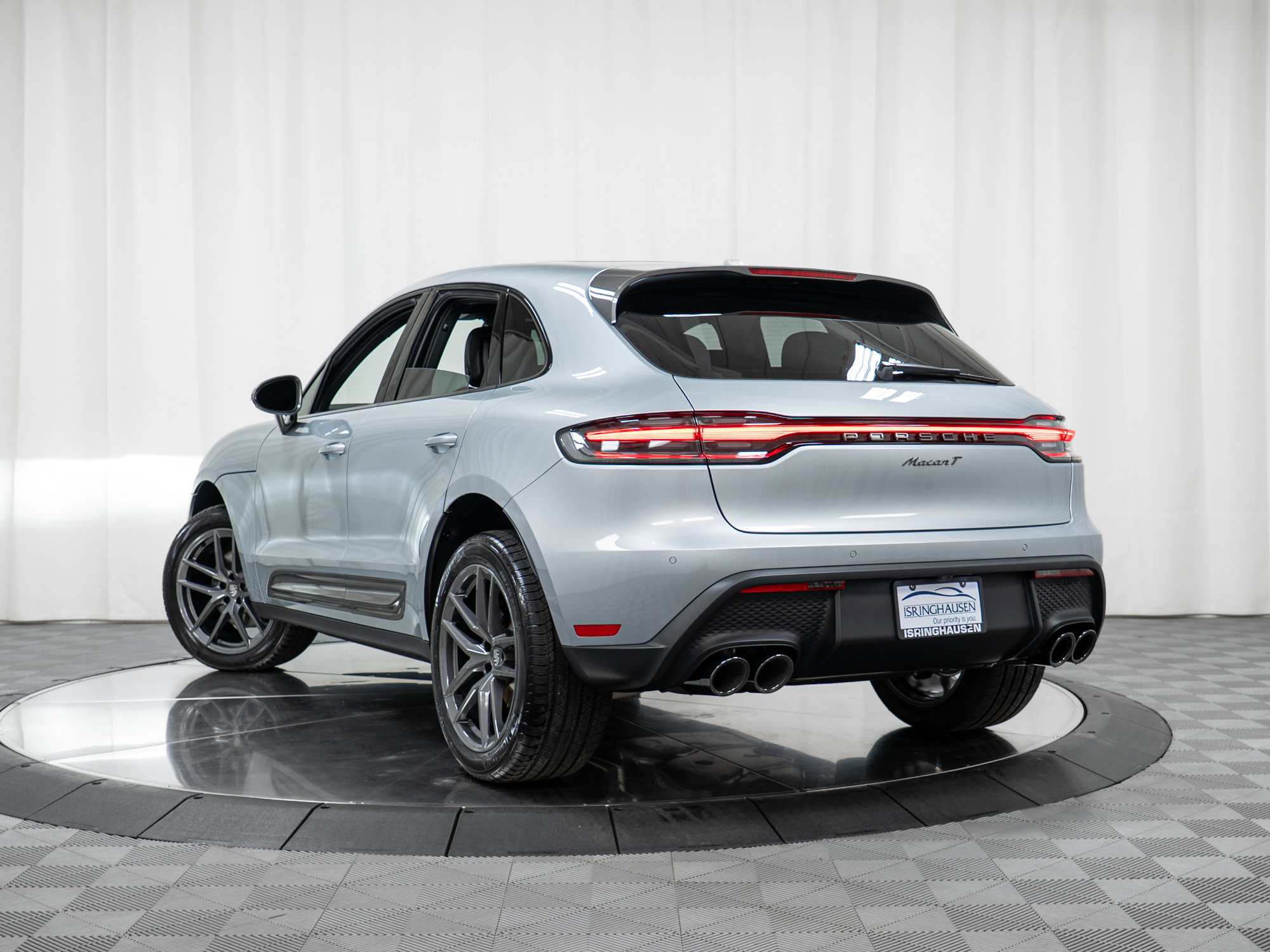 New 2026 Porsche Macan Turbo image 34