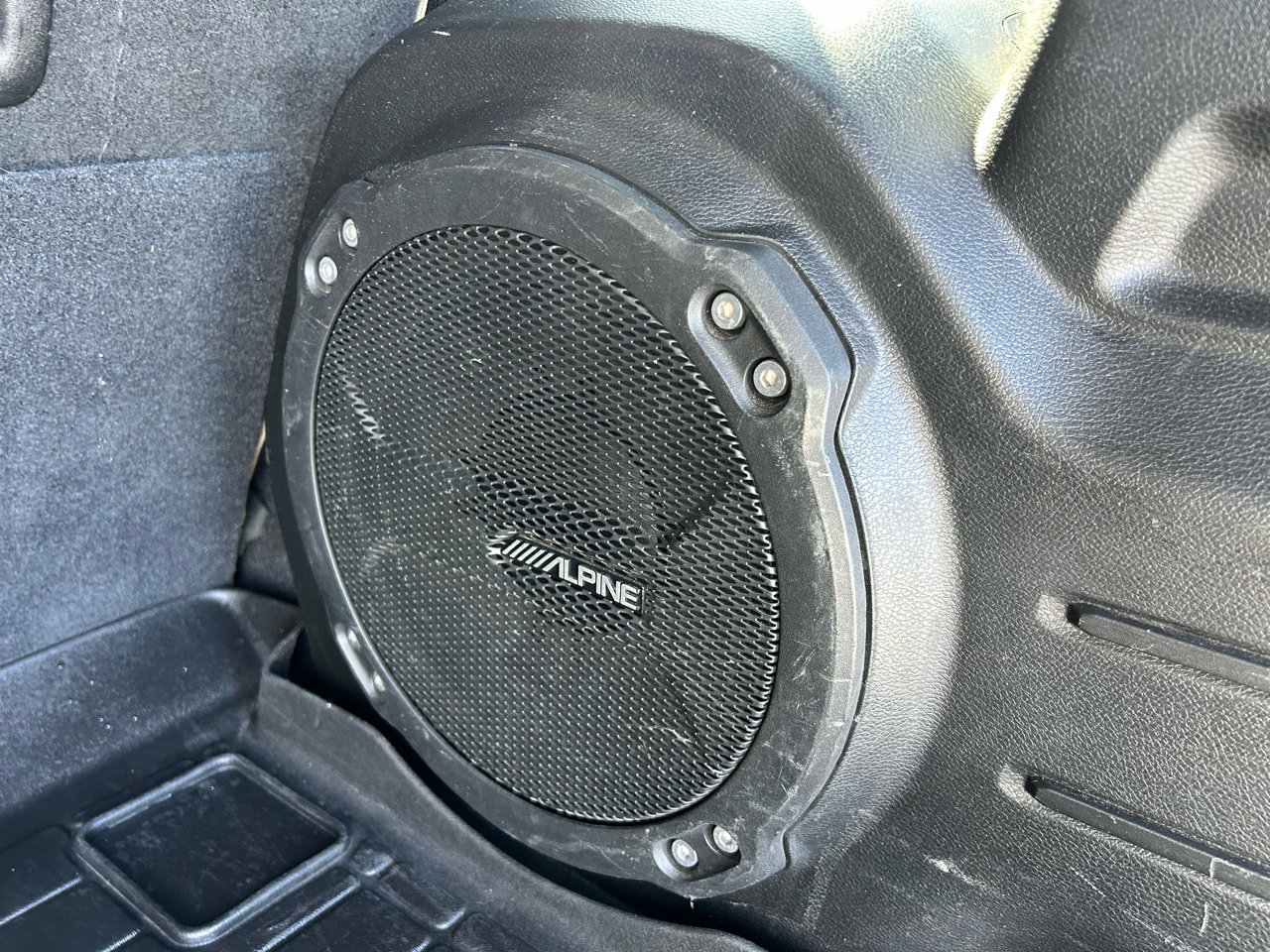 Used 2019 Jeep Wrangler Unlimited Sahara image 29