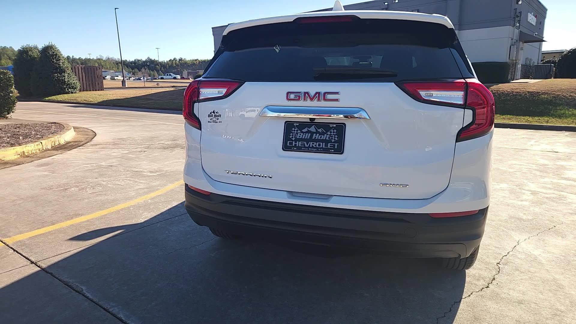 Used 2024 GMC Terrain SLE image 18