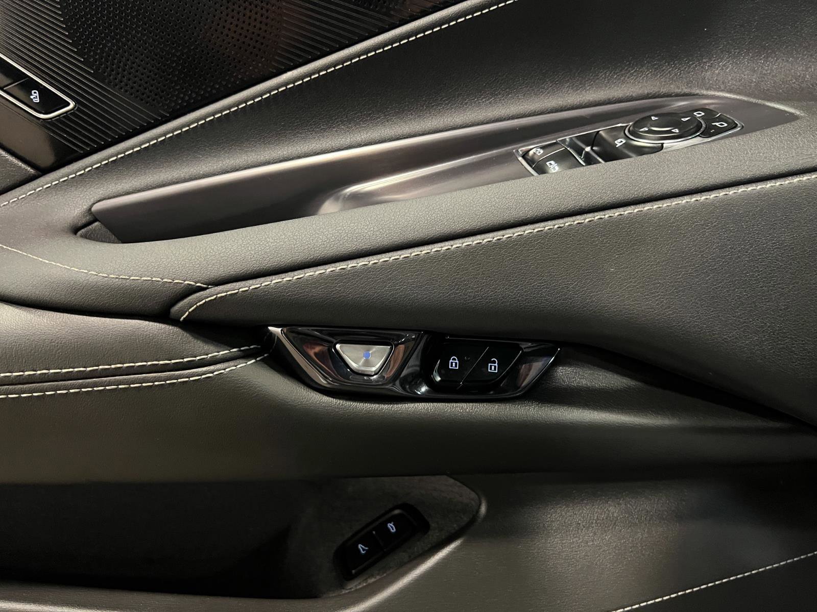 Used 2024 Chevrolet Corvette Z06 w/ Stealth Interior Trim Package image 27