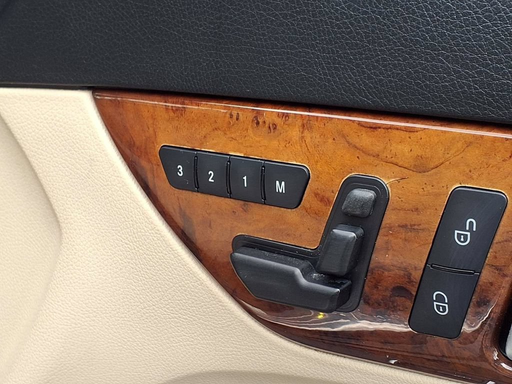 Used 2012 Mercedes-Benz SLK 350 image 13