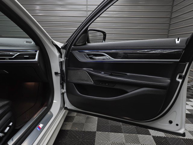 Used 2021 BMW 750i xDrive w/ M Sport Package AWD/4WD image 37