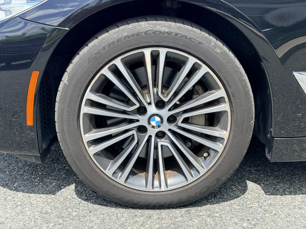 Used 2019 BMW 530i xDrive w/ Convenience Package AWD/4WD image 28