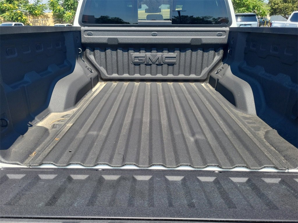 New 2025 GMC Canyon Elevation w/ Convenience Package image 24