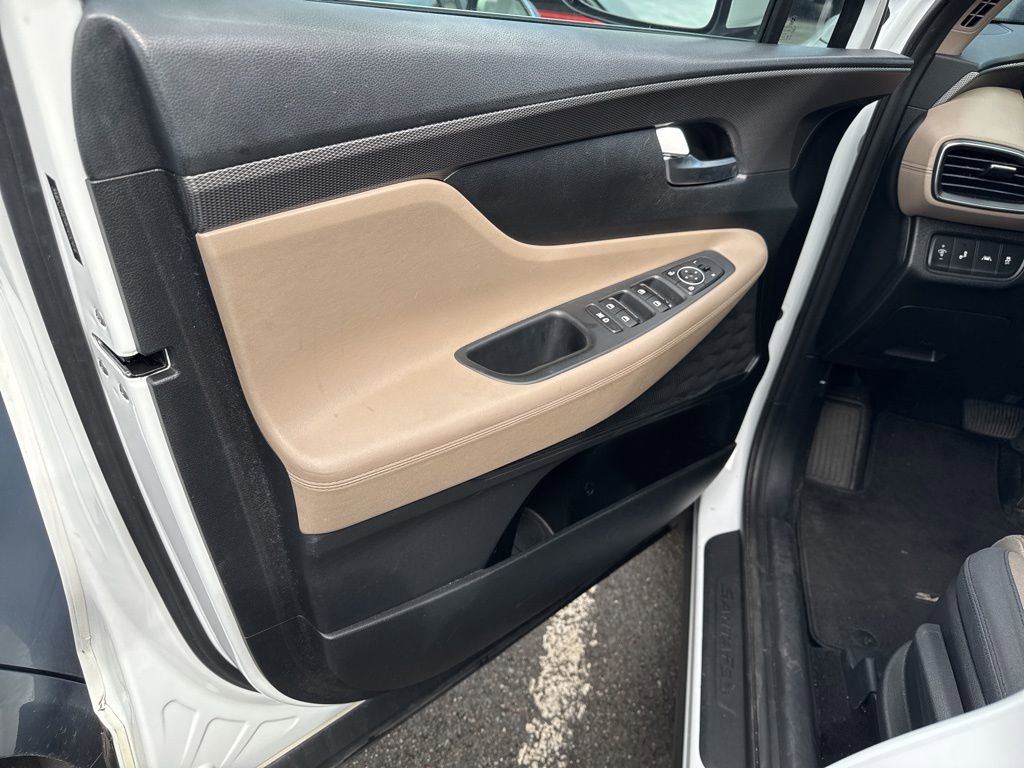 Used 2019 Hyundai Santa Fe SE FWD image 14