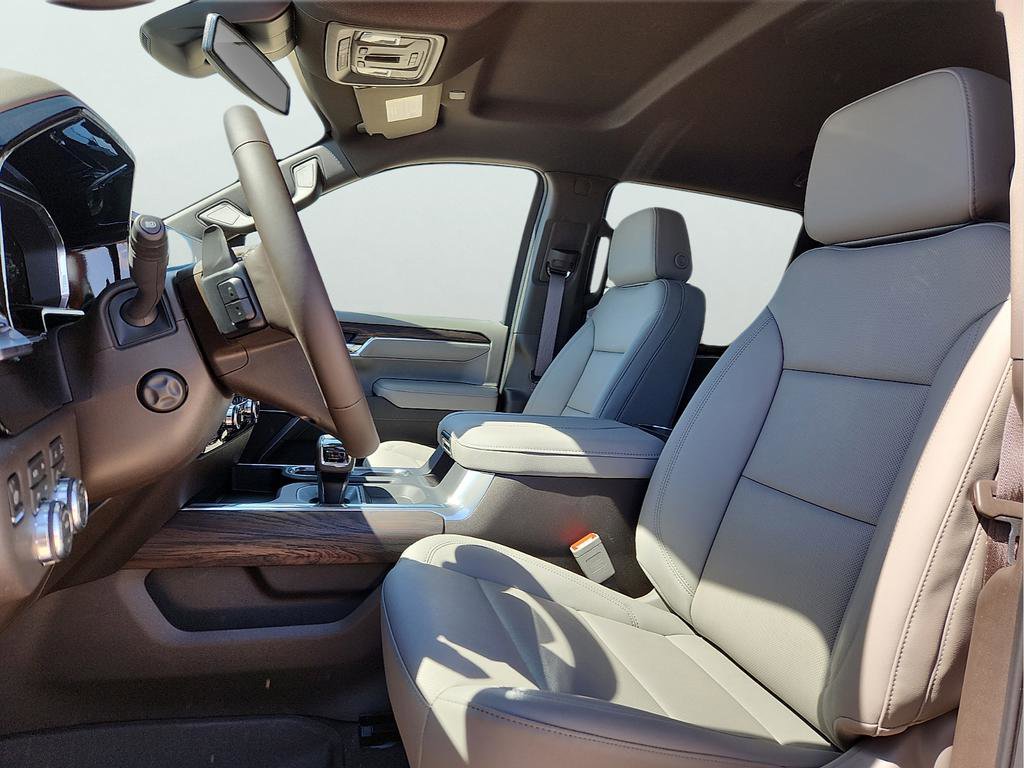 New 2026 GMC Sierra 1500 SLT image 17