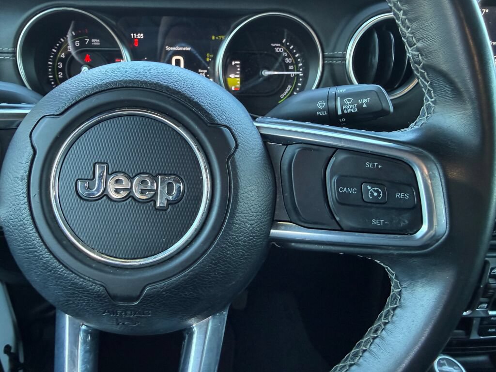 Used 2021 Jeep Wrangler Unlimited Sahara AWD/4WD image 17