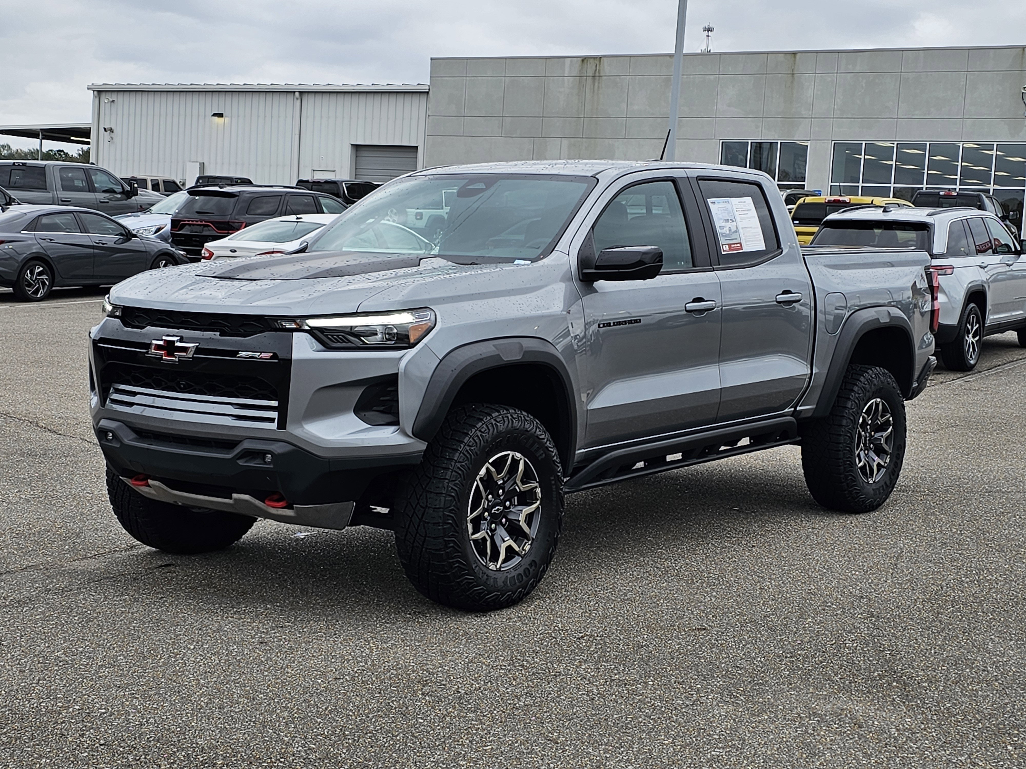 Used 2023 Chevrolet Colorado ZR2 w/ ZR2 Convenience Package III image 1