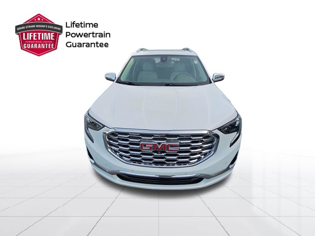 Used 2020 GMC Terrain Denali w/ Denali Premium Package FWD image 4