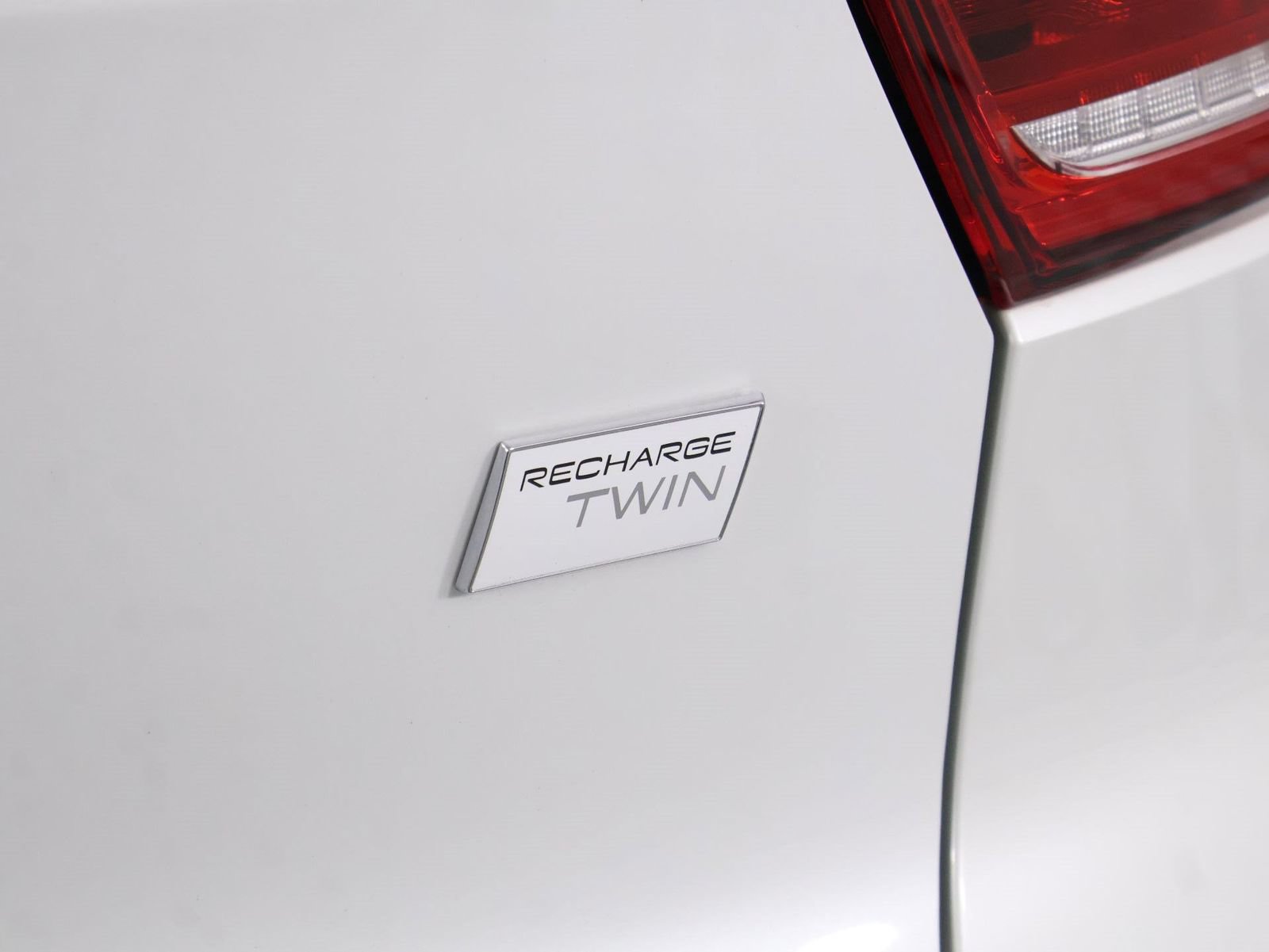 Used 2023 Volvo XC40 Recharge Core AWD/4WD image 20