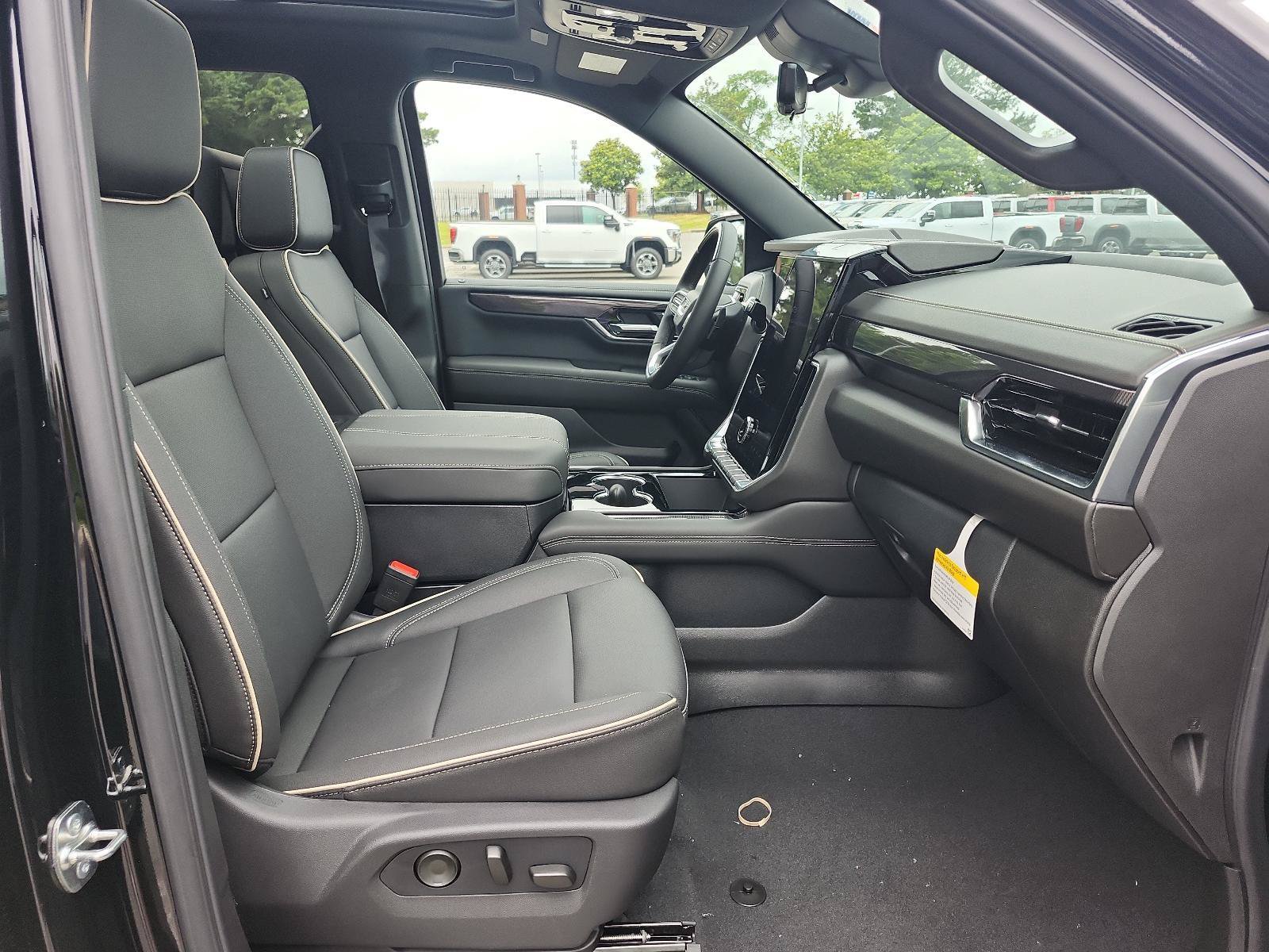 New 2026 GMC Yukon XL Elevation w/ Elevation Premium Package RWD image 10