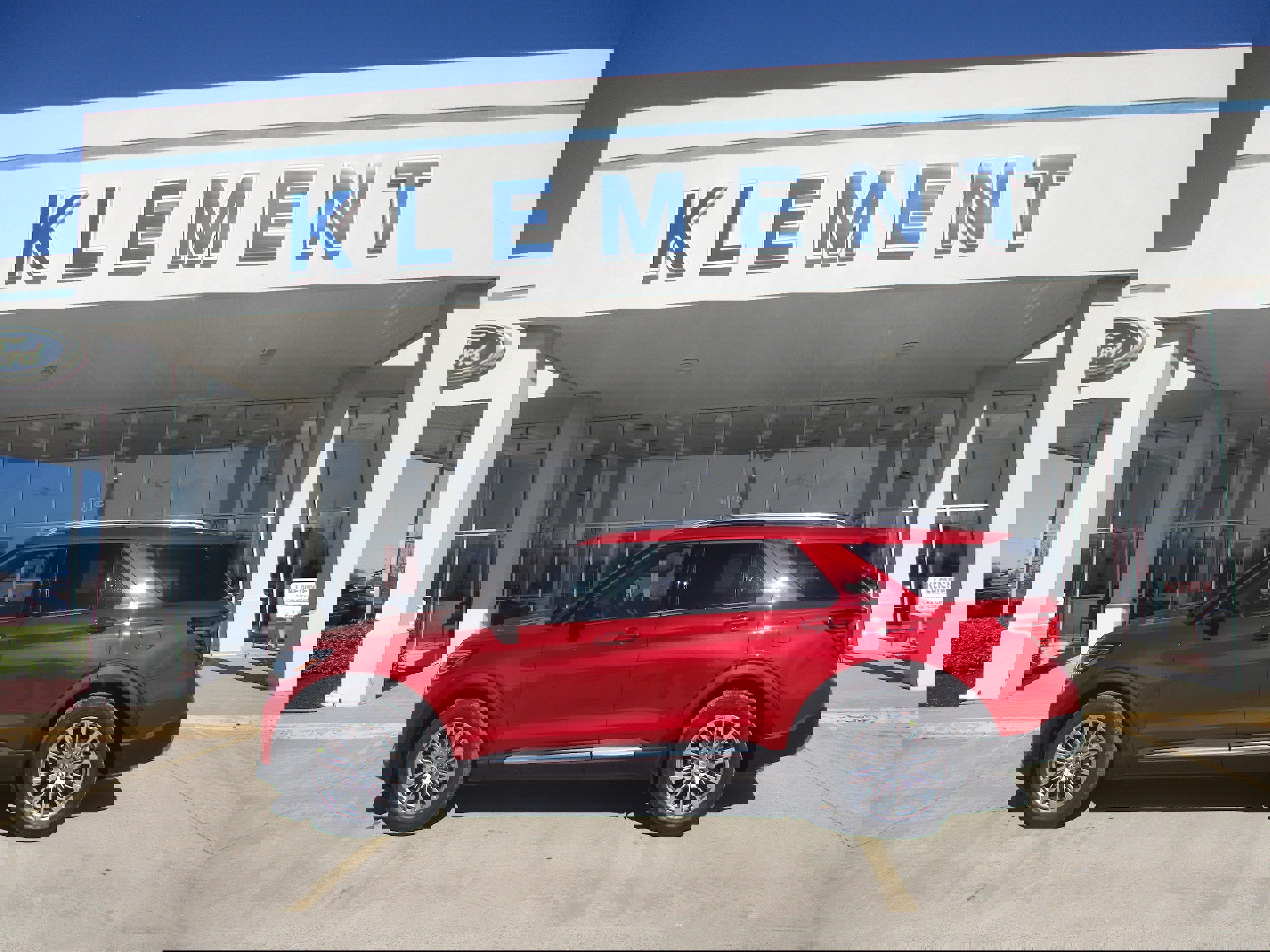 New 2026 Ford Explorer Platinum image 1