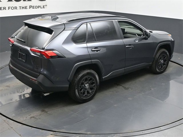 Used 2019 Toyota RAV4 LE image 39