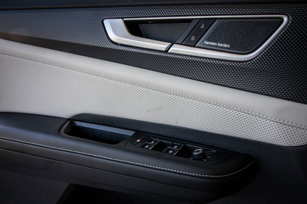 New 2026 Volkswagen Atlas Cross Sport SEL Premium R-Line AWD/4WD image 26