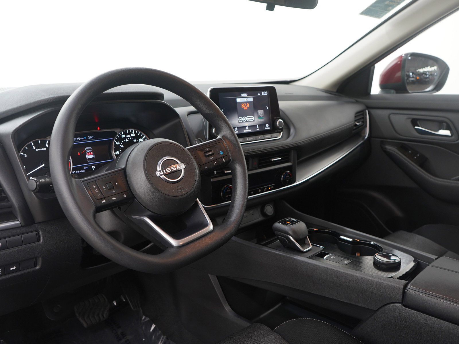 Used 2024 Nissan Rogue SV image 26