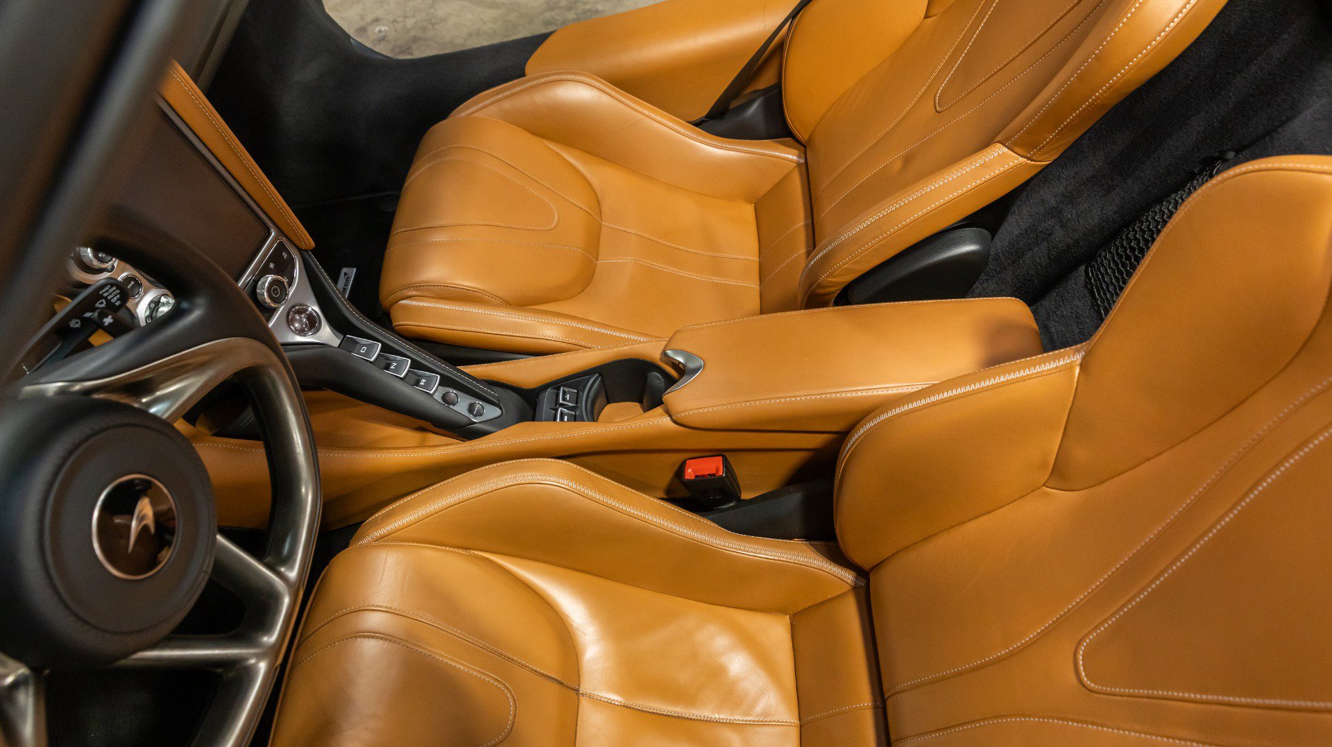 Used 2020 McLaren 720S Spider image 46