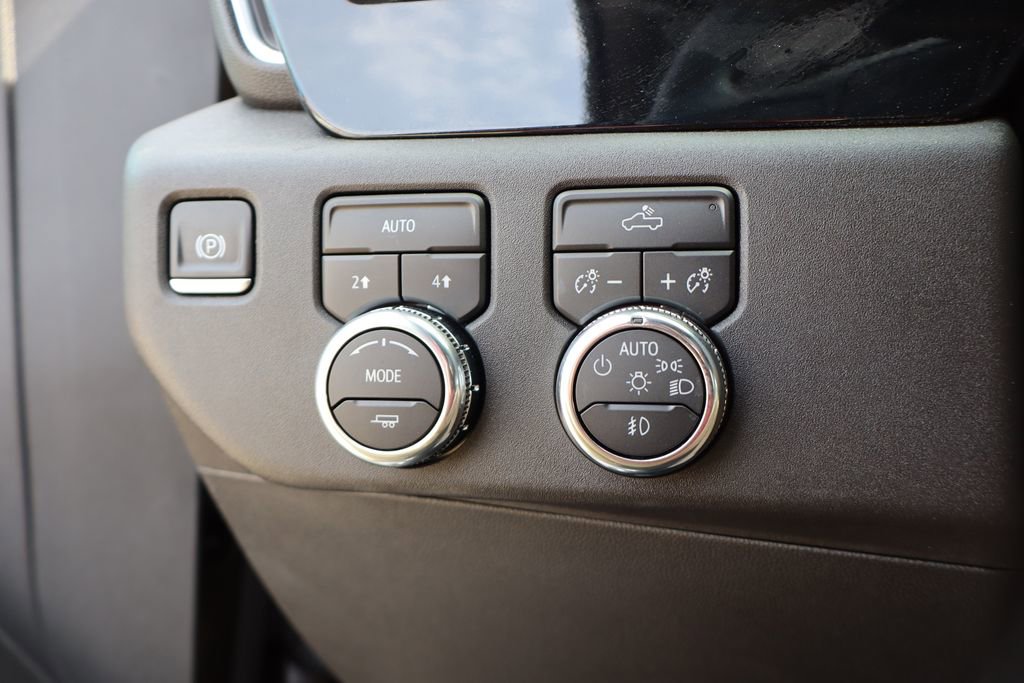 Used 2023 GMC Sierra 1500 Elevation image 14