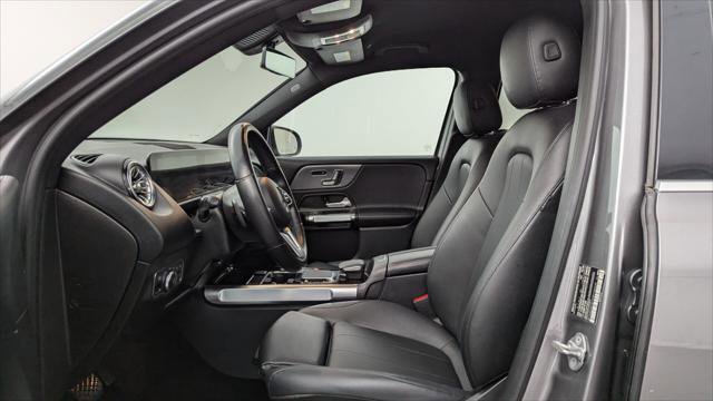 Used 2021 Mercedes-Benz GLB 250 w/ Premium Package image 14