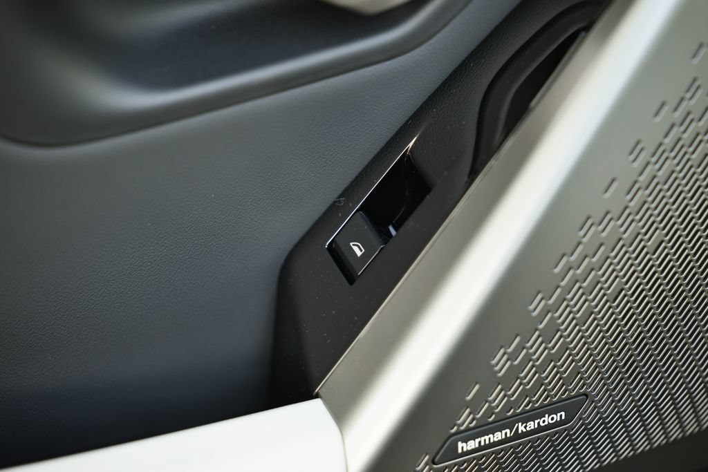 New 2027 BMW i5 eDrive40 RWD image 24
