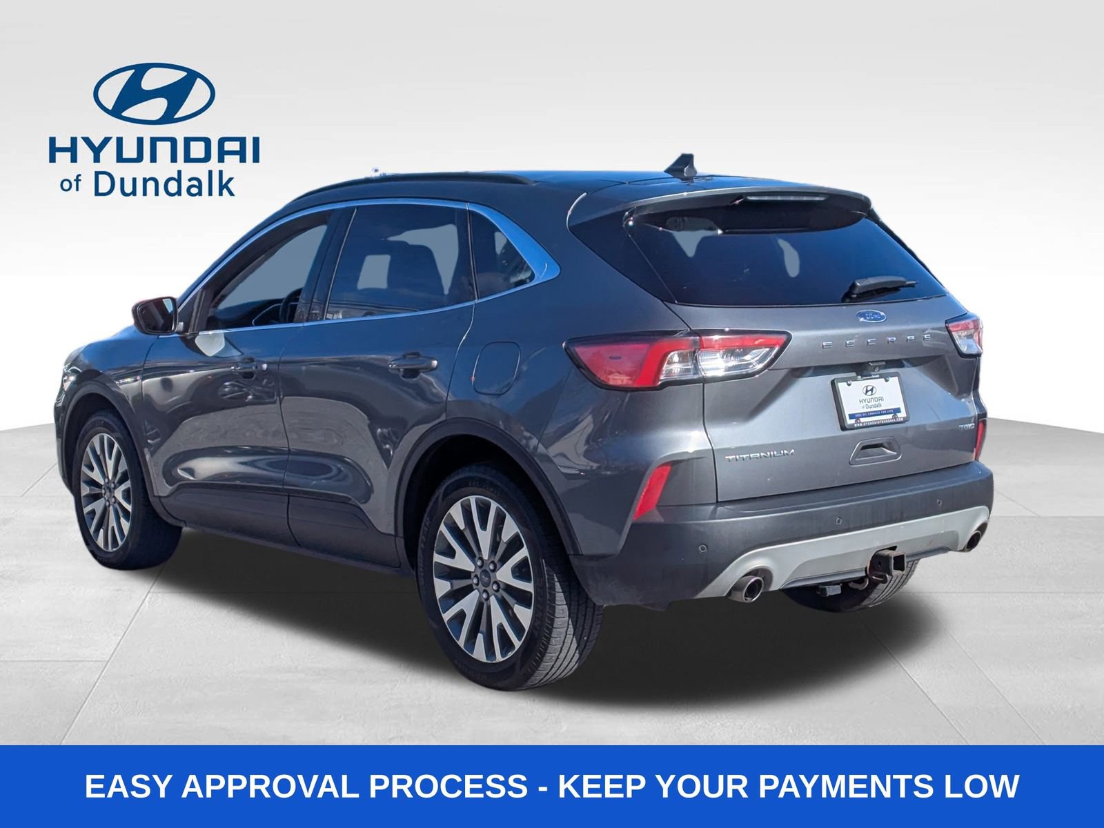 Used 2022 Ford Escape Titanium w/ Class II Trailer Tow Package image 3