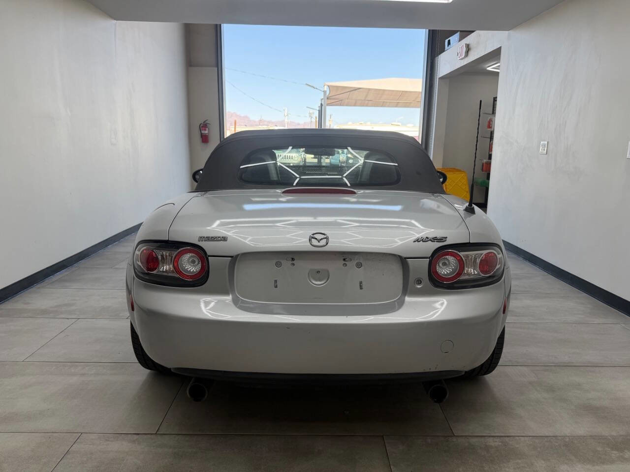 Used 2008 MAZDA MX-5 Miata Touring image 8
