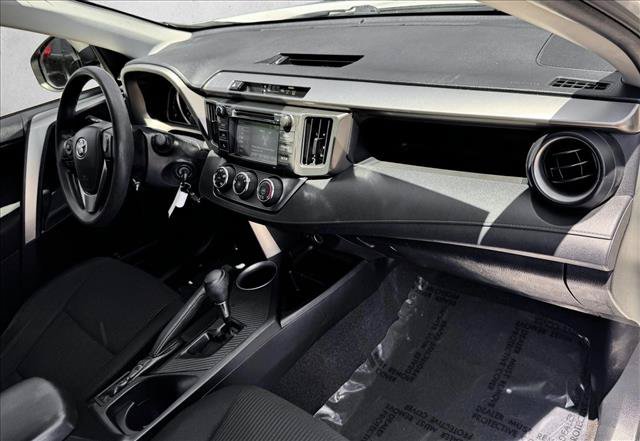 Used 2014 Toyota RAV4 LE FWD image 20