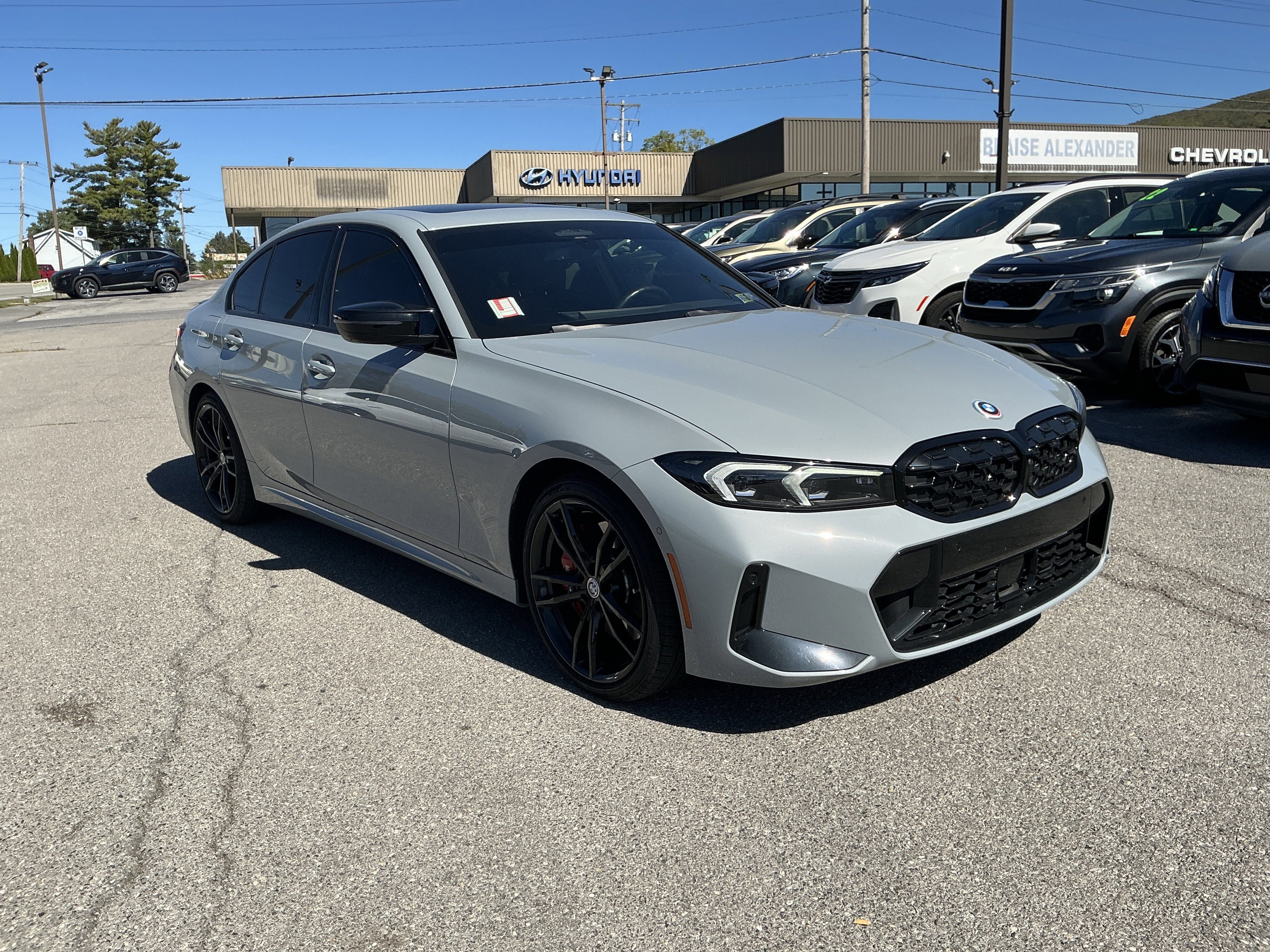 Used 2023 BMW M340i xDrive image 1