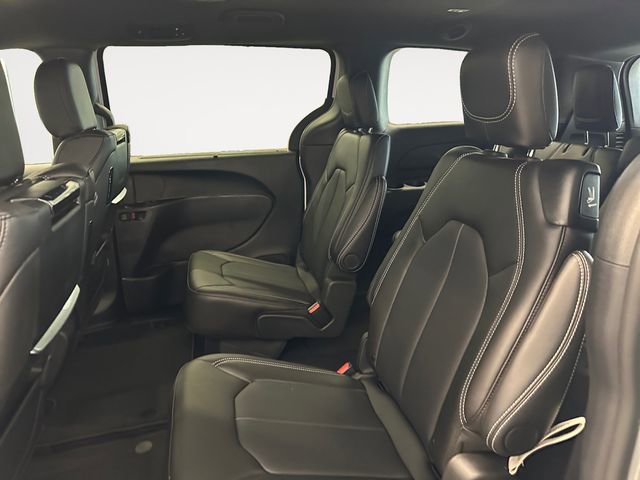 New 2026 Chrysler Pacifica Select image 13