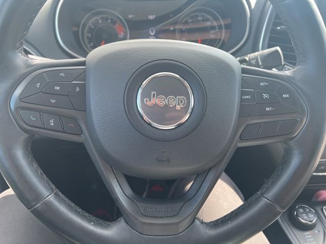 Used 2019 Jeep Cherokee Trailhawk image 20