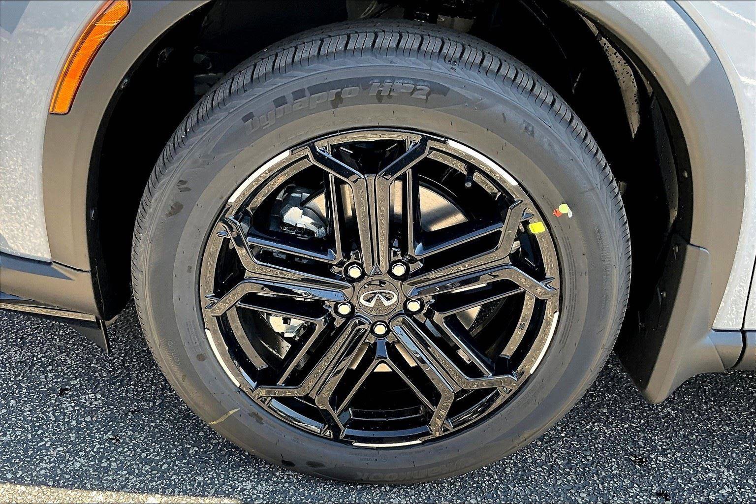 New 2026 INFINITI QX60 Sport image 17