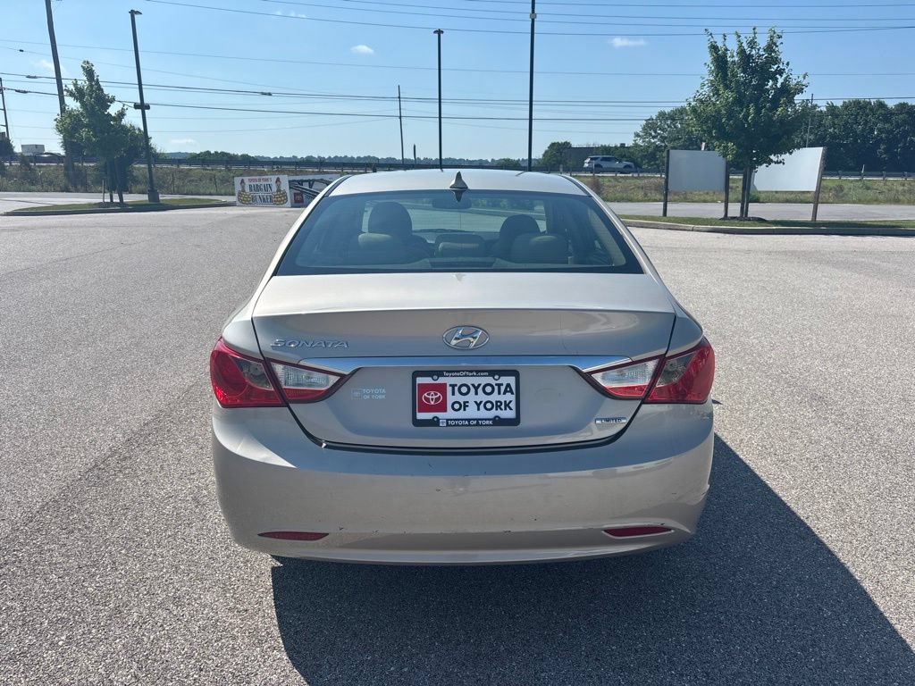 Used 2011 Hyundai Sonata Limited FWD image 4