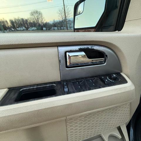 Used 2015 Ford Expedition EL Limited w/ Equipment Group 301A image 17