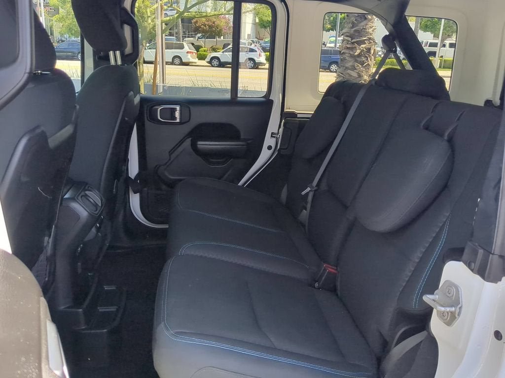 Used 2024 Jeep Wrangler Unlimited Rubicon 4xe AWD/4WD image 25