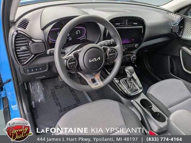 Certified 2023 Kia Soul S FWD image 11
