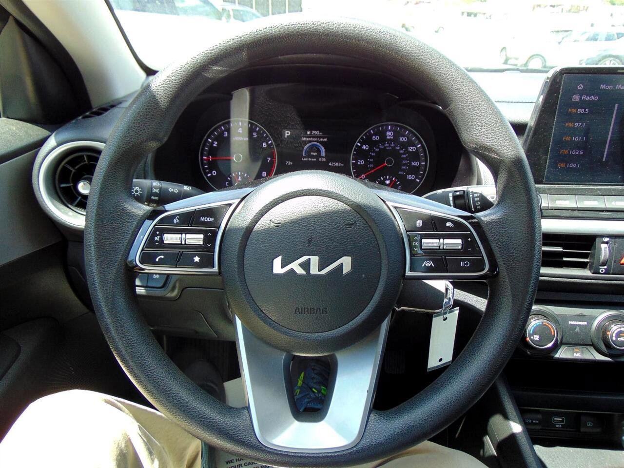 Used 2024 Kia Forte LXS image 29