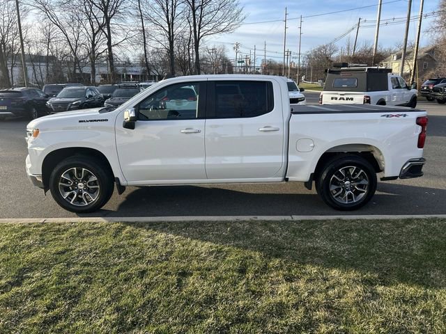Used 2022 Chevrolet Silverado 1500 LT AWD/4WD image 5