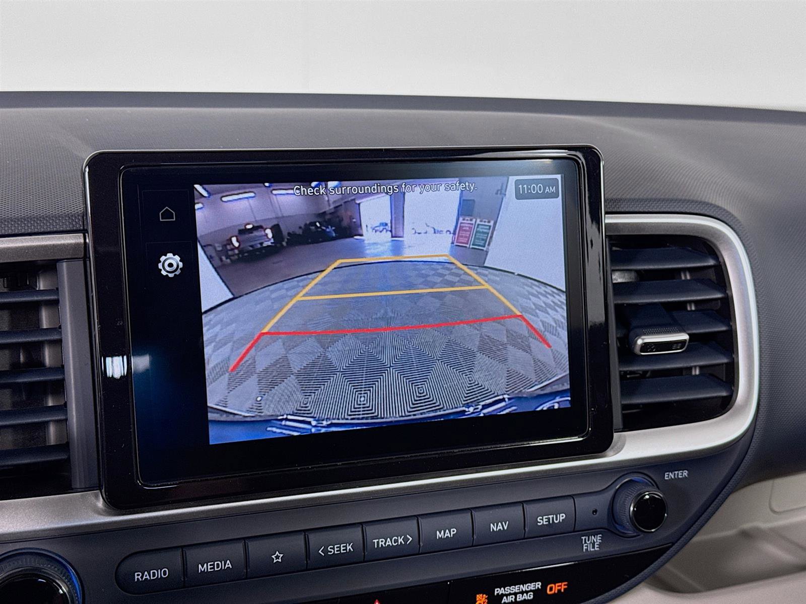 New 2025 Hyundai Venue Limited image 16