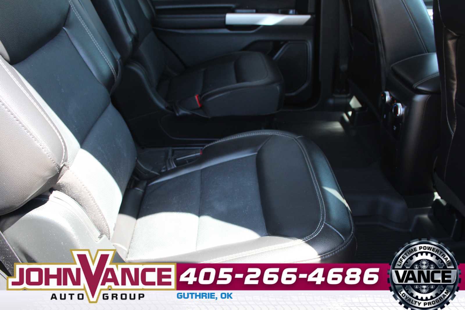 Used 2023 Ford Explorer Limited w/ Limited Technology Package image 21