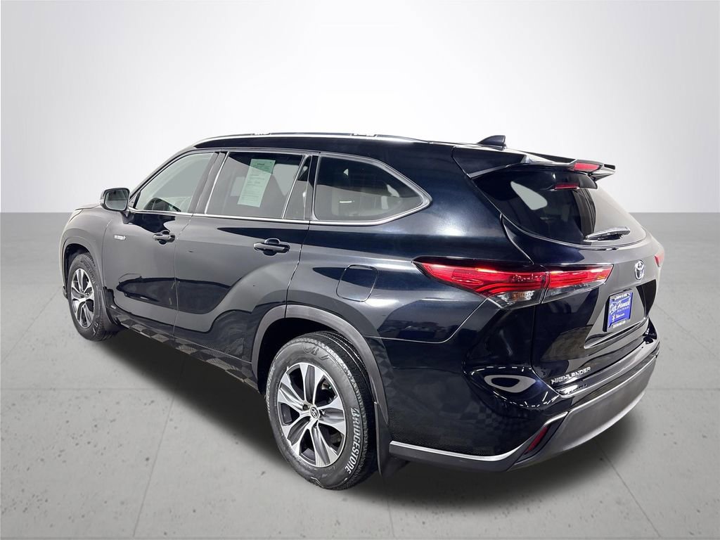 Used 2021 Toyota Highlander XLE image 8
