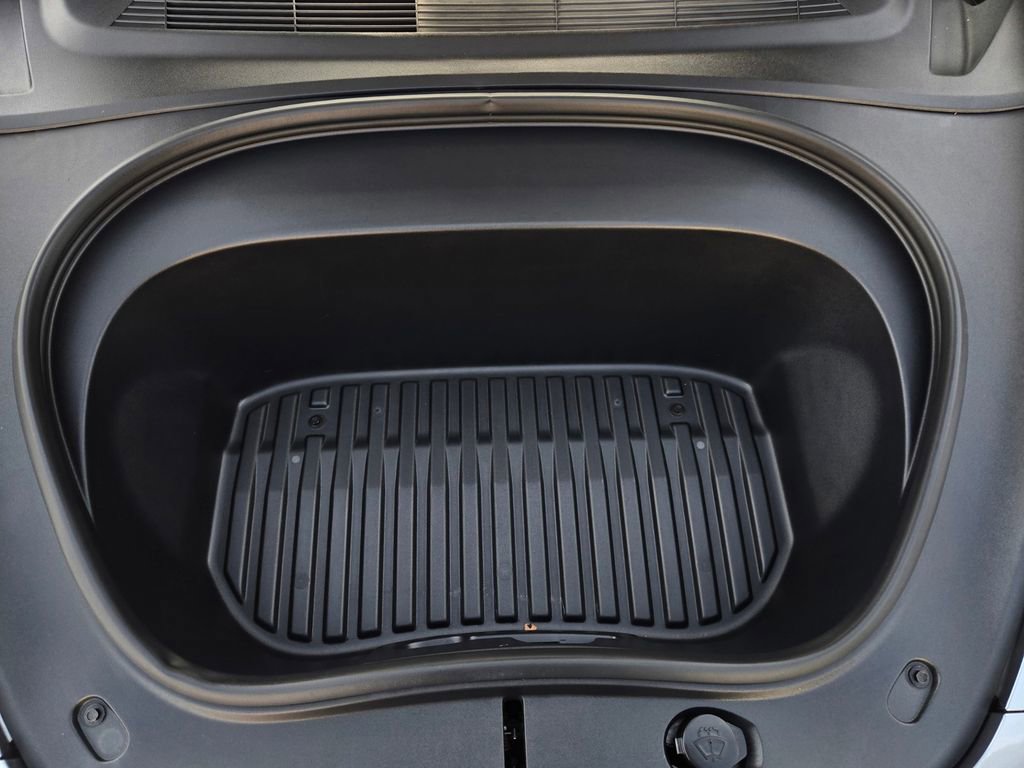 Used 2024 Tesla Model 3 Performance image 34