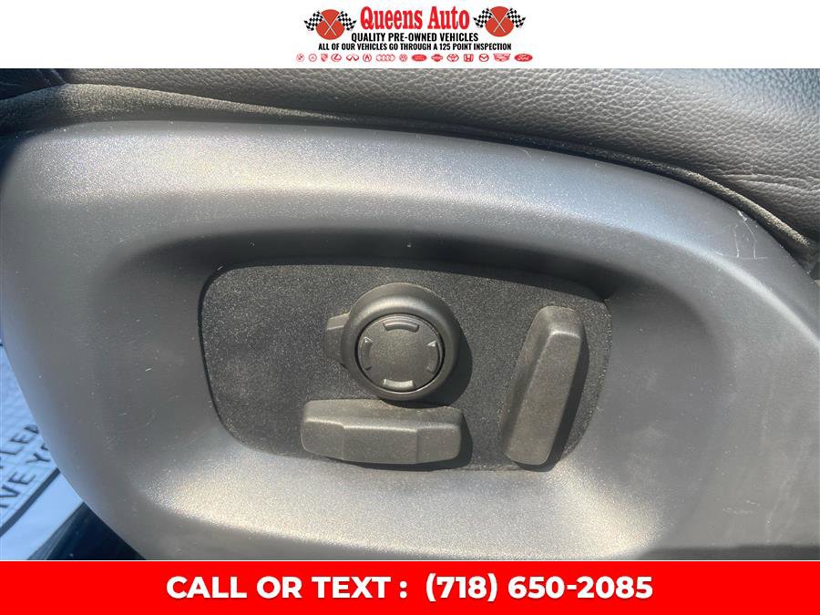 Used 2017 Land Rover Range Rover Sport SE image 23