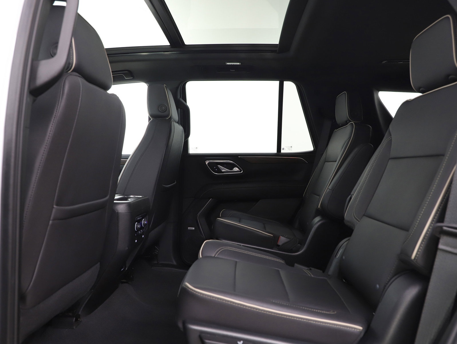 Used 2023 Chevrolet Tahoe Premier w/ Max Trailering Package image 21