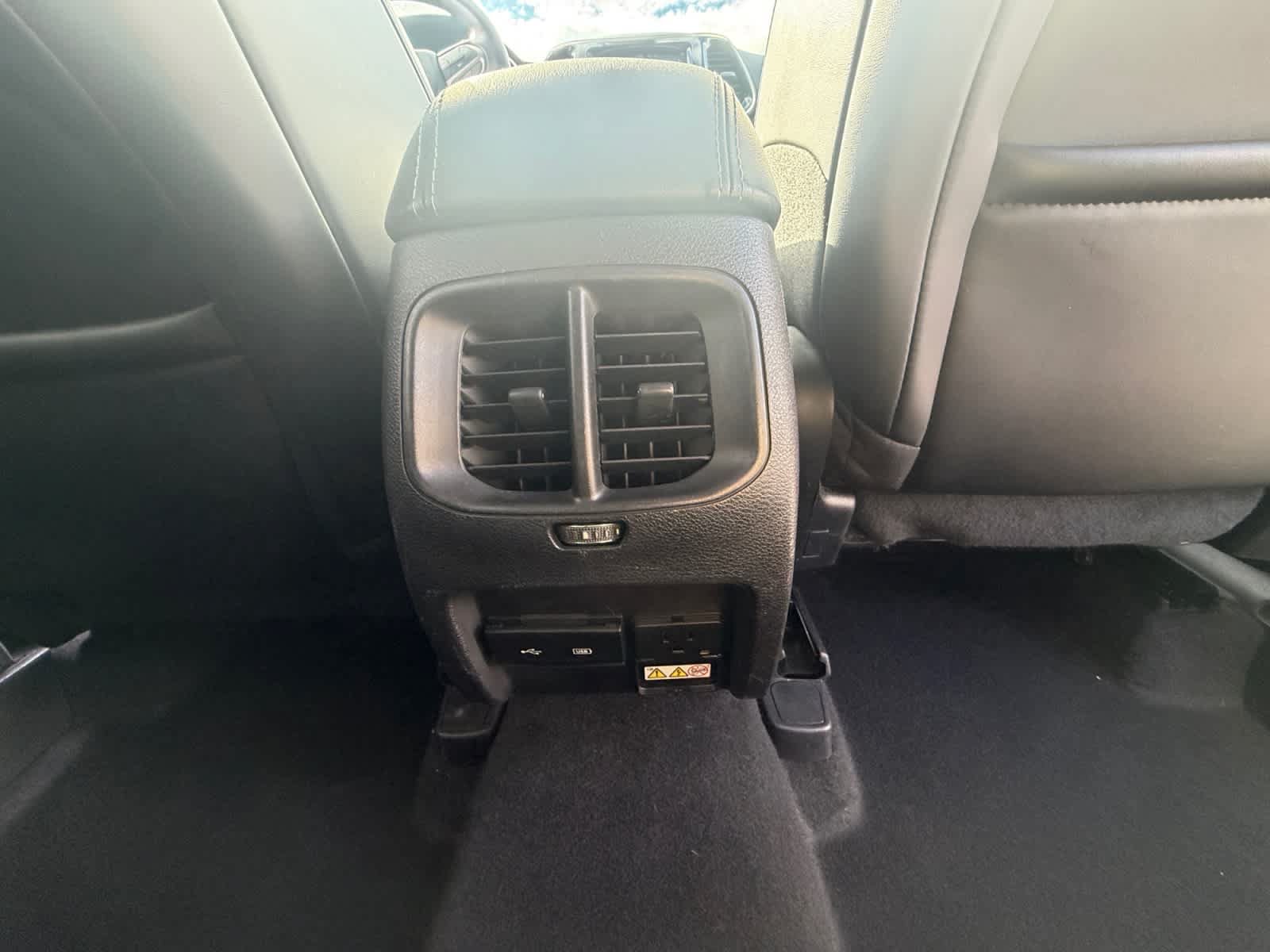 Used 2019 Jeep Cherokee Limited AWD/4WD image 32