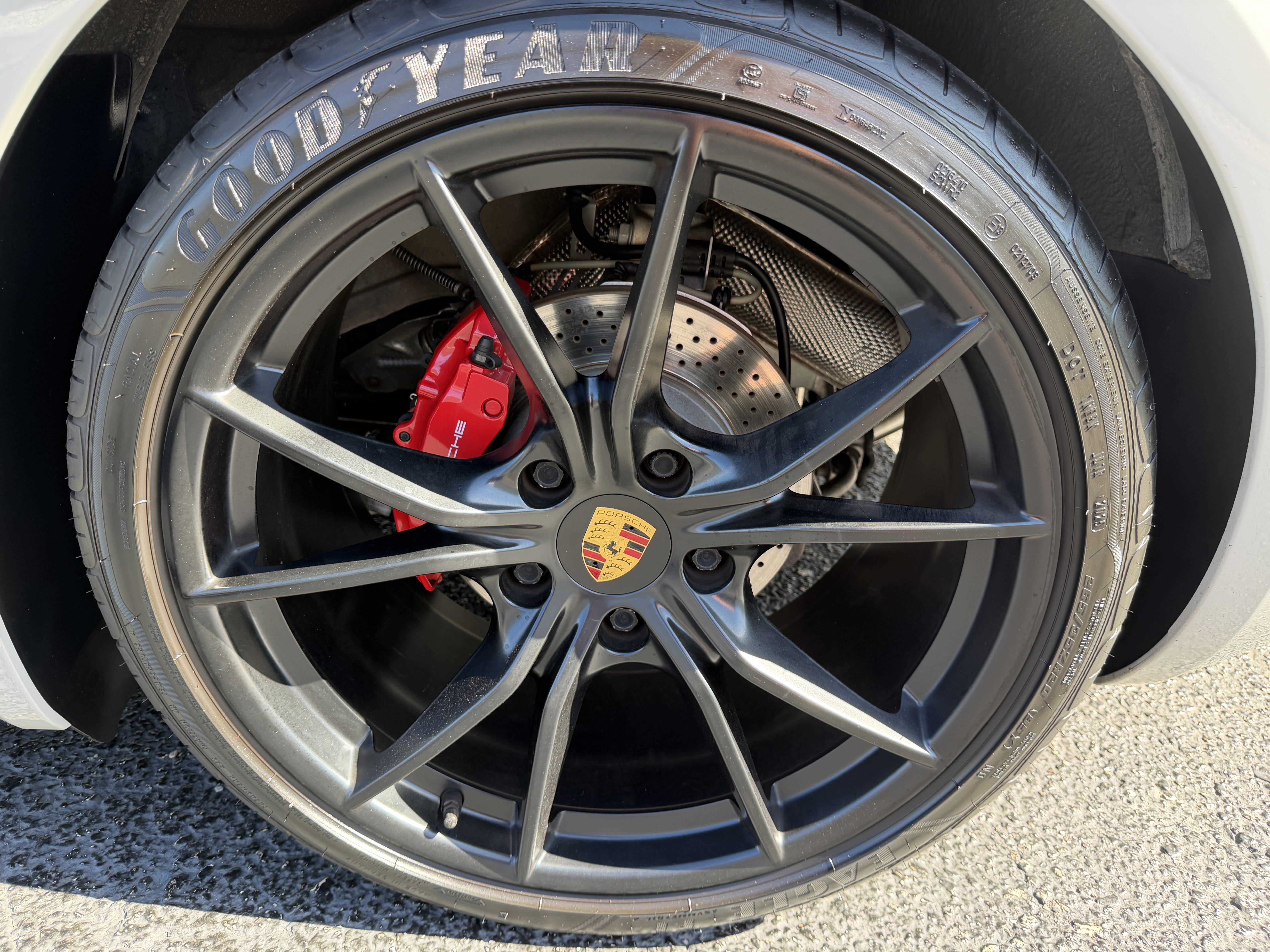 Certified 2019 Porsche 718 Cayman S RWD image 10