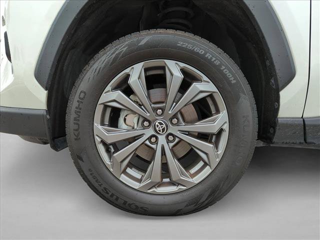 Used 2022 Toyota RAV4 XLE Premium AWD/4WD image 24