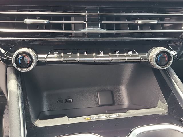 New 2026 Chevrolet Traverse LT image 31