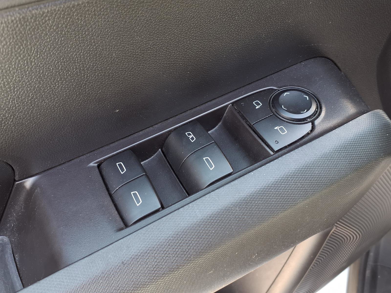 Used 2024 GMC Canyon Elevation w/ Convenience Package image 21