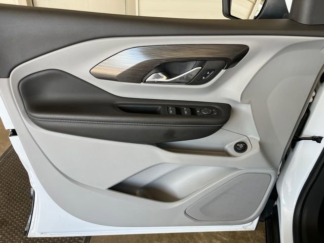 Used 2023 GMC Terrain SLE w/ Driver Convenience Package image 18